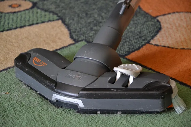 cleaning, to clean, order, vacuum cleaner, vacuuming, rug, covering, clean, vacuum cleaner, vacuum cleaner, vacuum cleaner, vacuum cleaner, vacuum cleaner, vacuuming, rug. Commercial cleaning growth: a fuller route, a second crew, or a second market