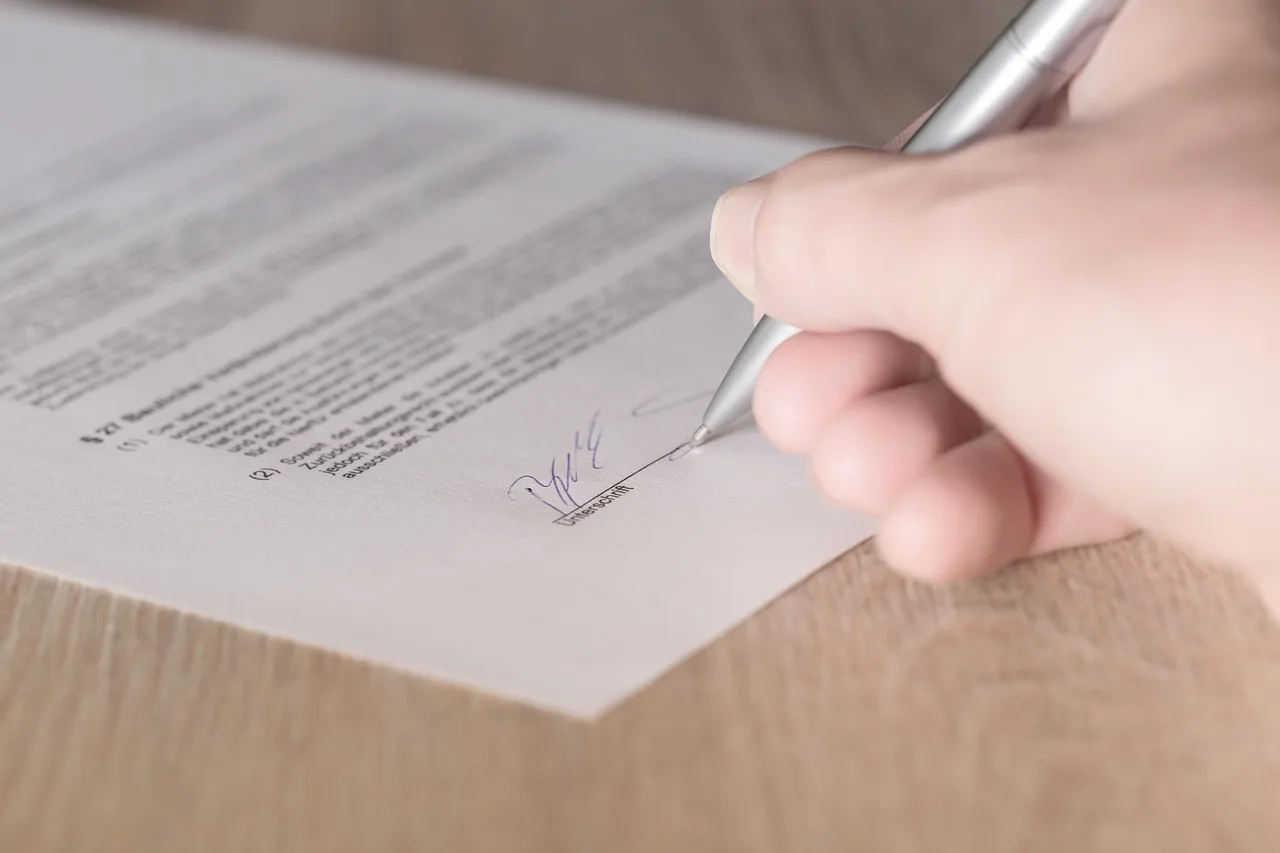 contract, signature, lease, disposal, contract, contract, contract, contract, contract, signature, signature, lease. Quebec Facility Contracts: French-Language Basics